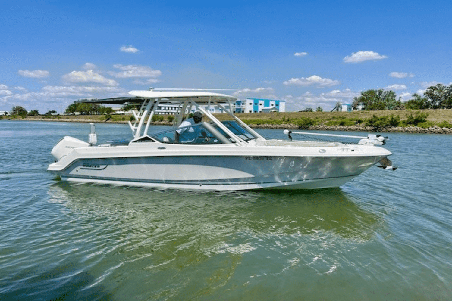 2022 Boston Whaler 240 VANTAGE Image Thumbnail #6