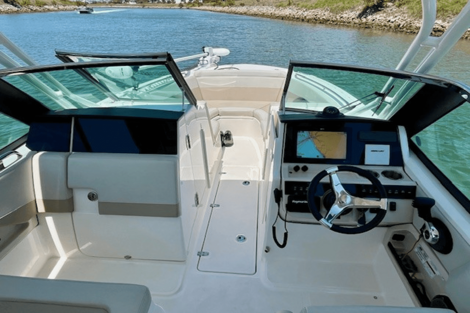 2022 Boston Whaler 240 VANTAGE Image Thumbnail #18