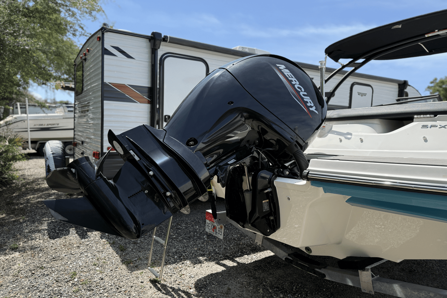 2022 Sea Ray 190 SPX-OB Image Thumbnail #3