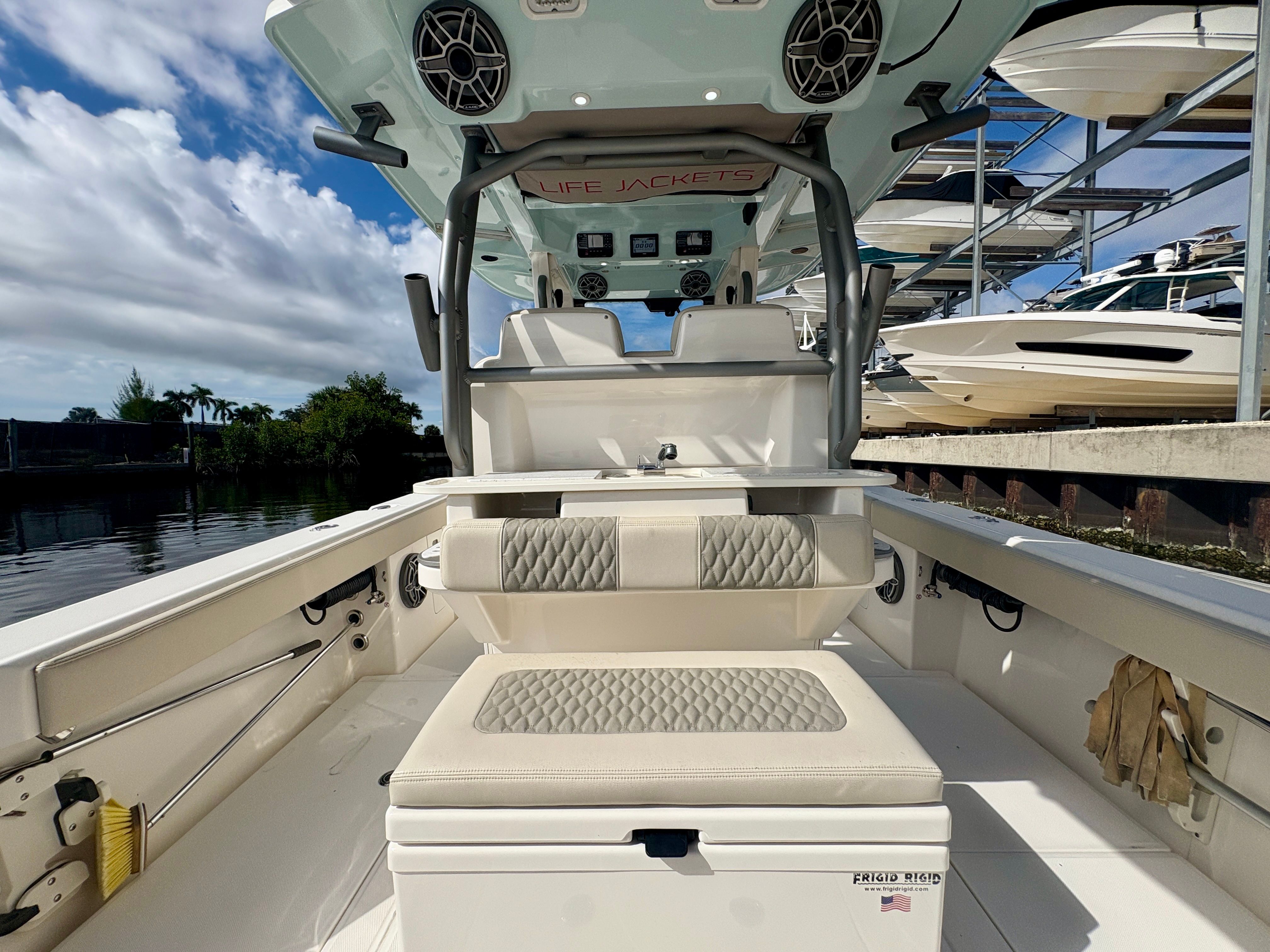 2023 Solace 32 CS Image Thumbnail #11