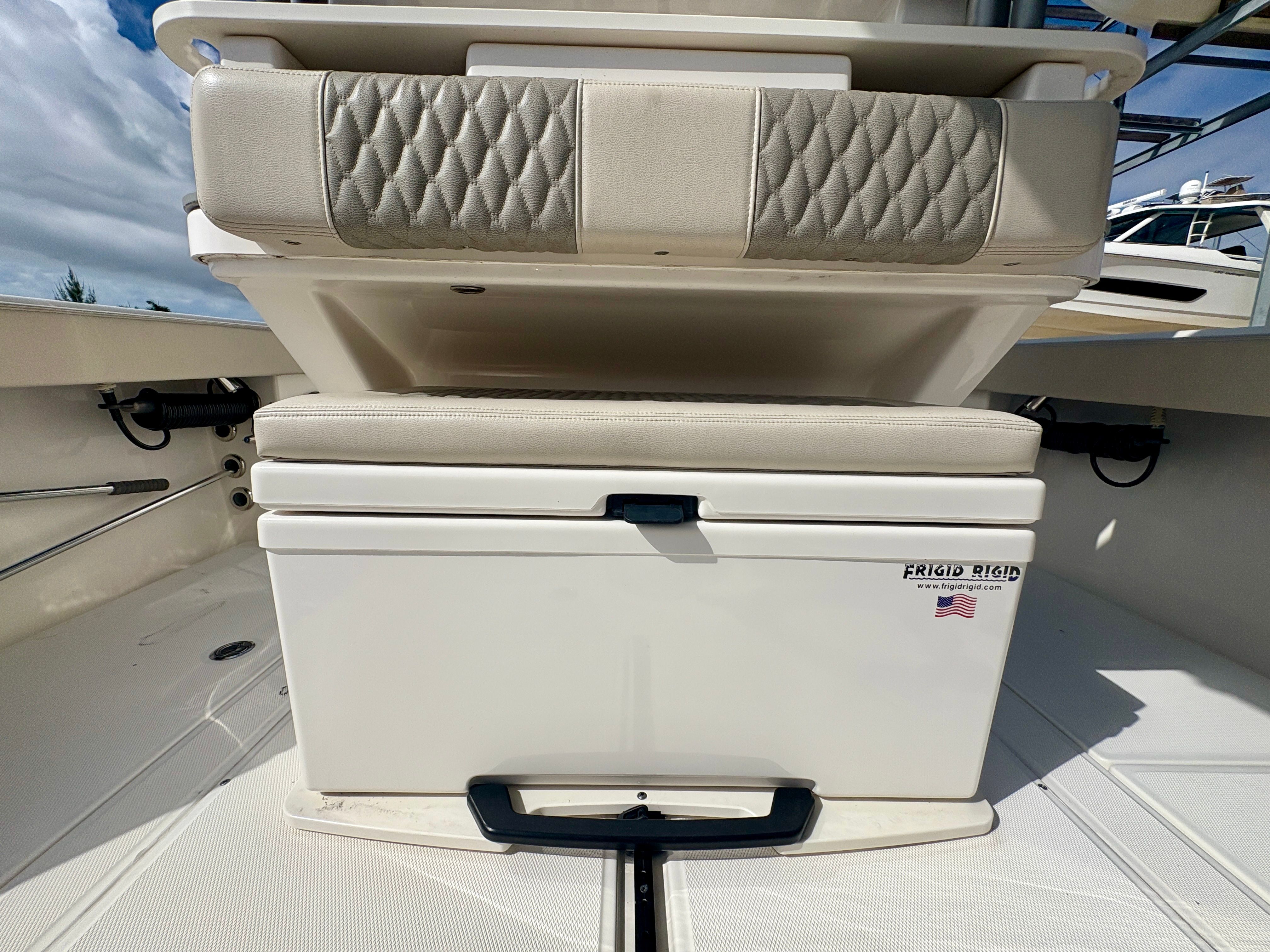 2023 Solace 32 CS Image Thumbnail #12