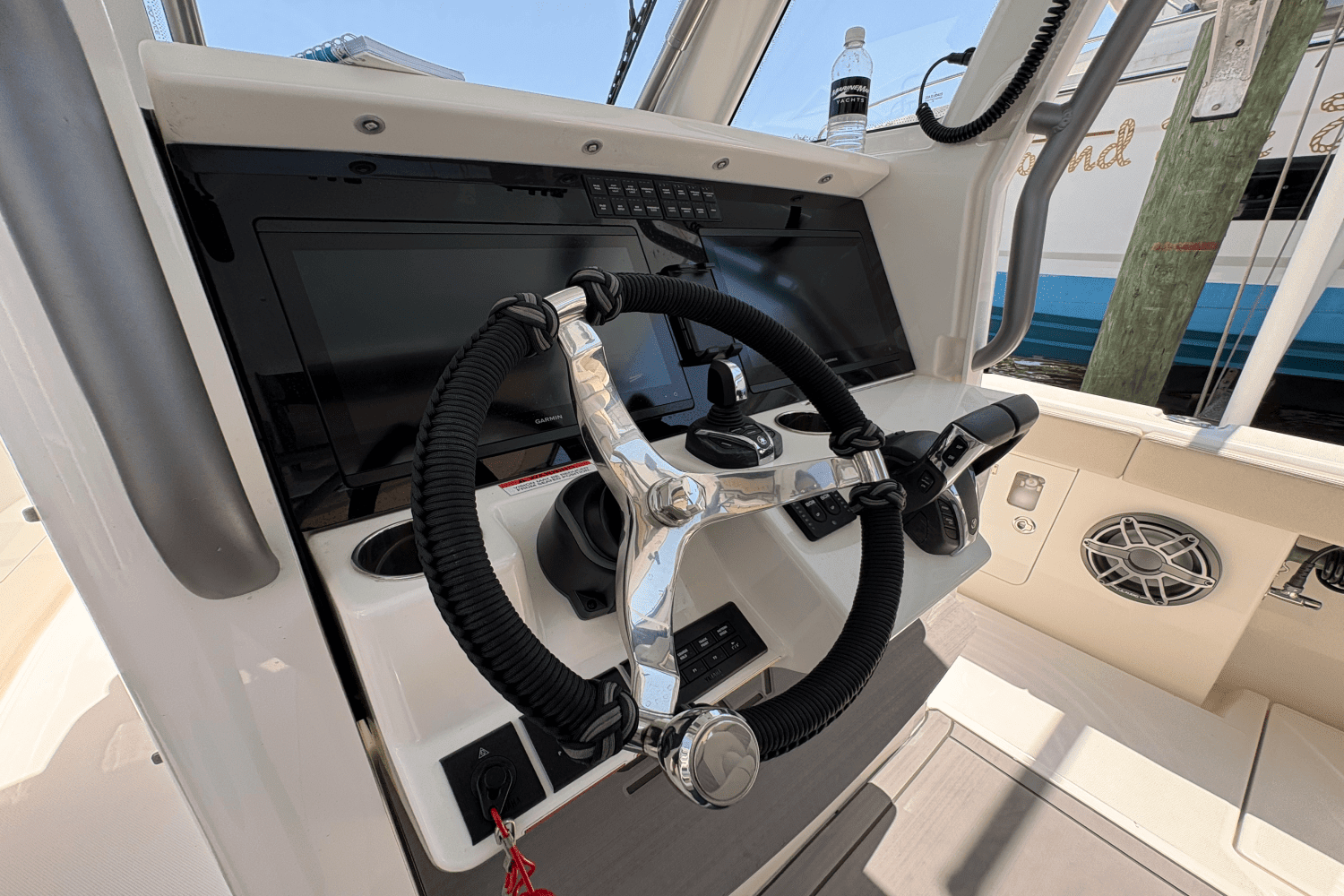 2023 Solace 32 CS Image Thumbnail #18