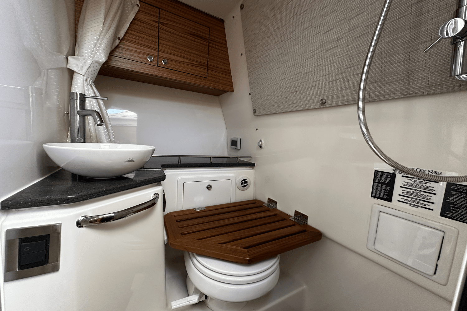 2021 Boston Whaler 380 REALM Image Thumbnail #38