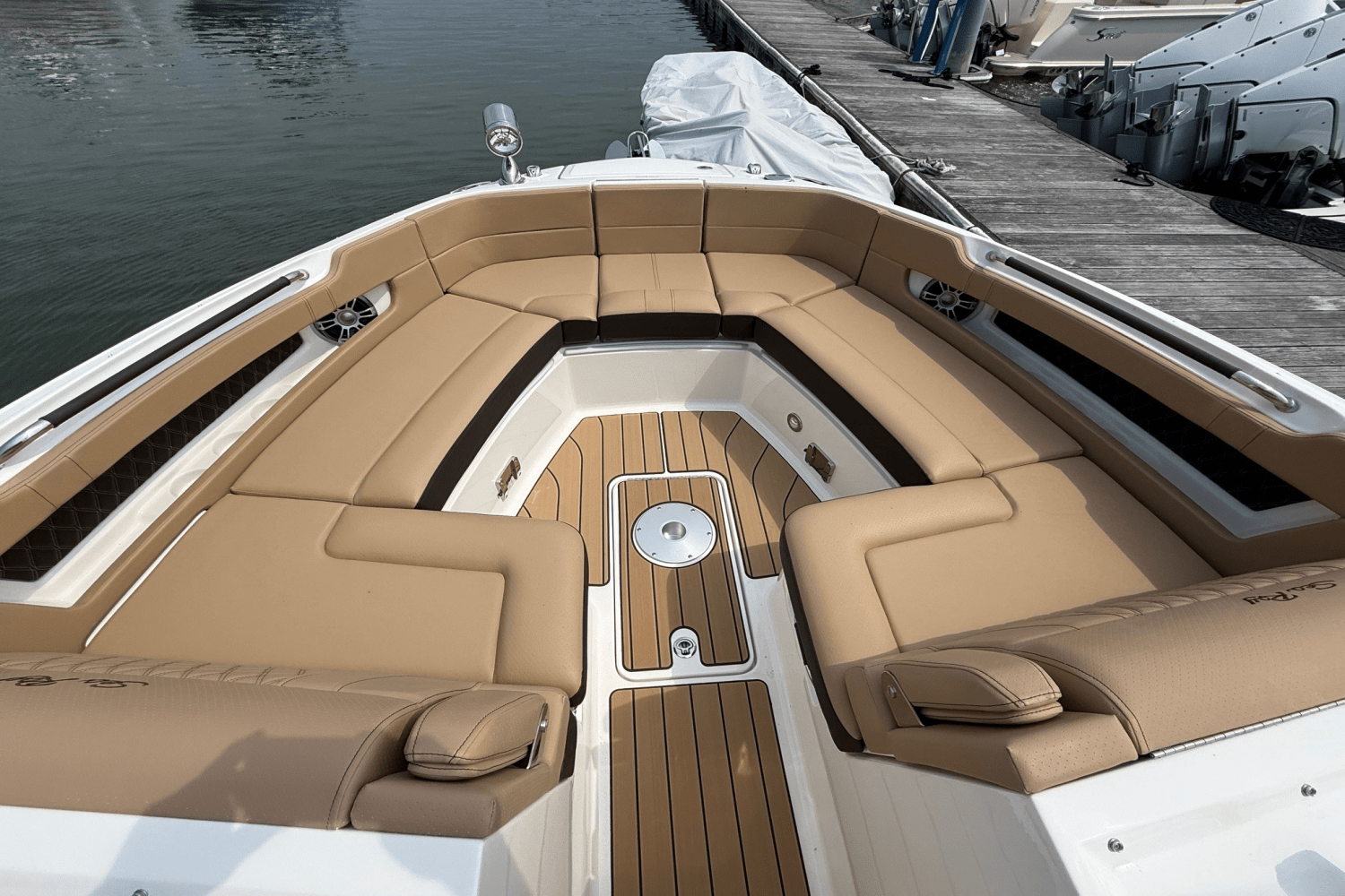 2025 Sea Ray SLX 310 Image Thumbnail #4