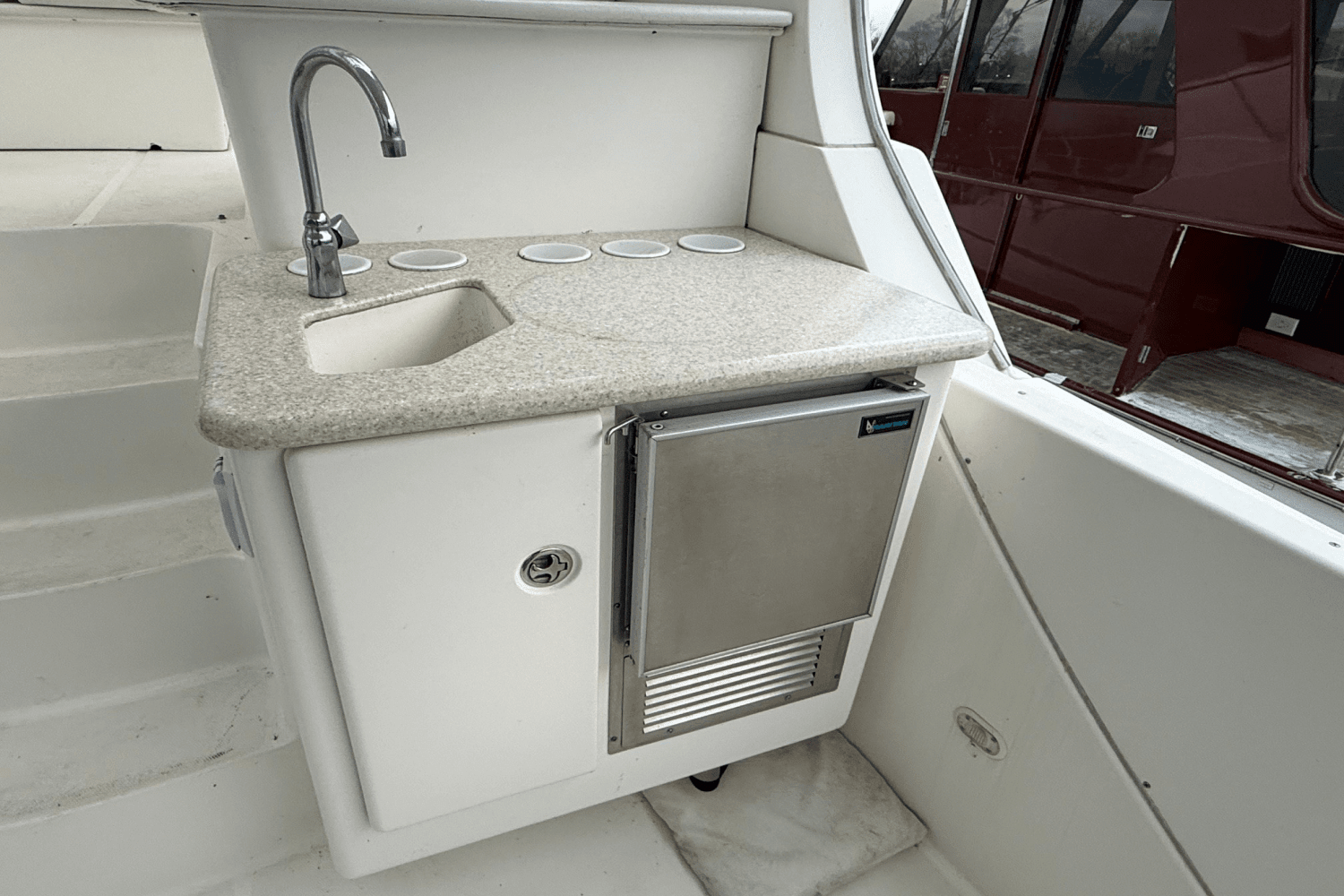 2004 Silverton
                                                             39 MOTOR YACHT Image Thumbnail #17