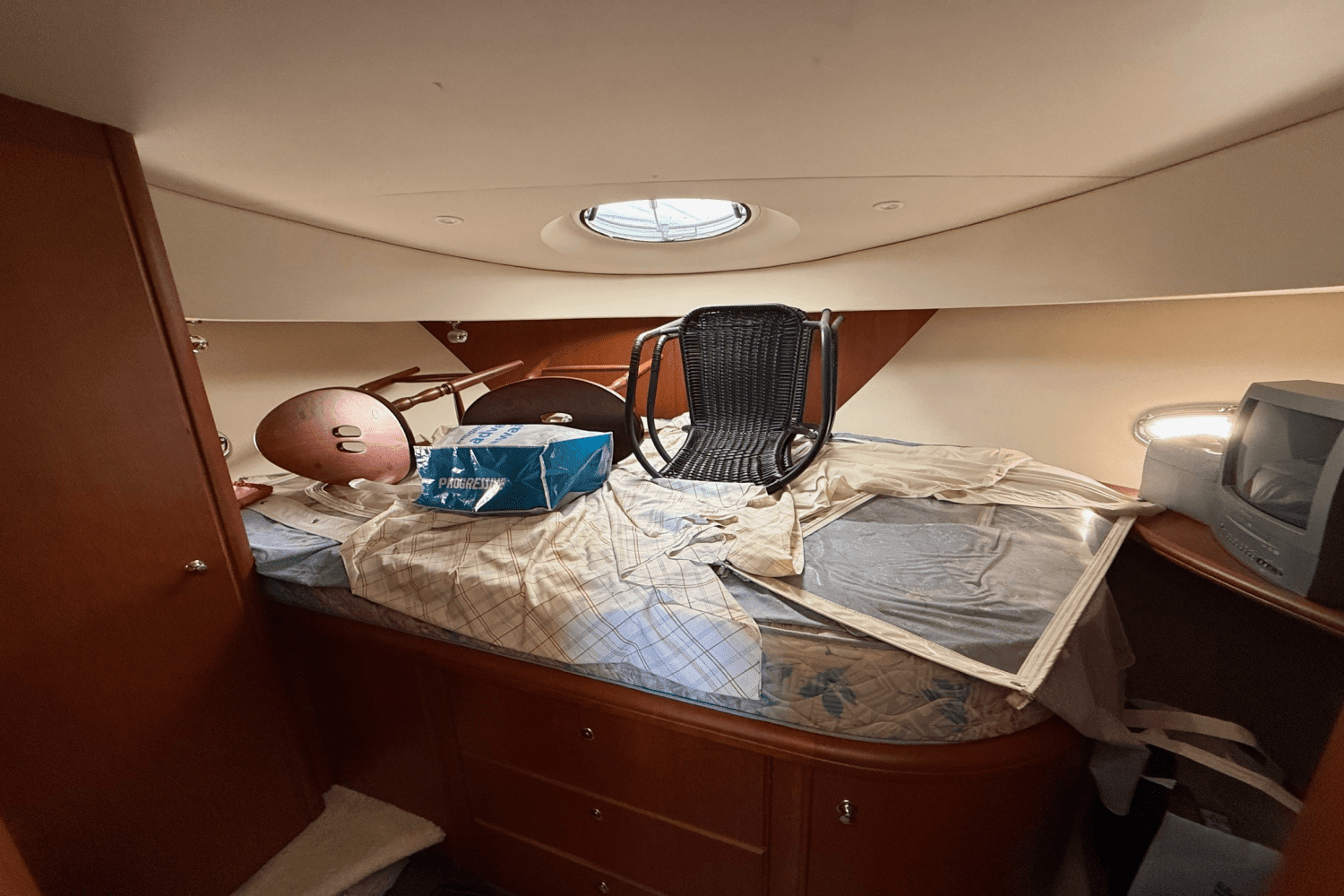 2004 Silverton
                                                             39 MOTOR YACHT Image Thumbnail #26