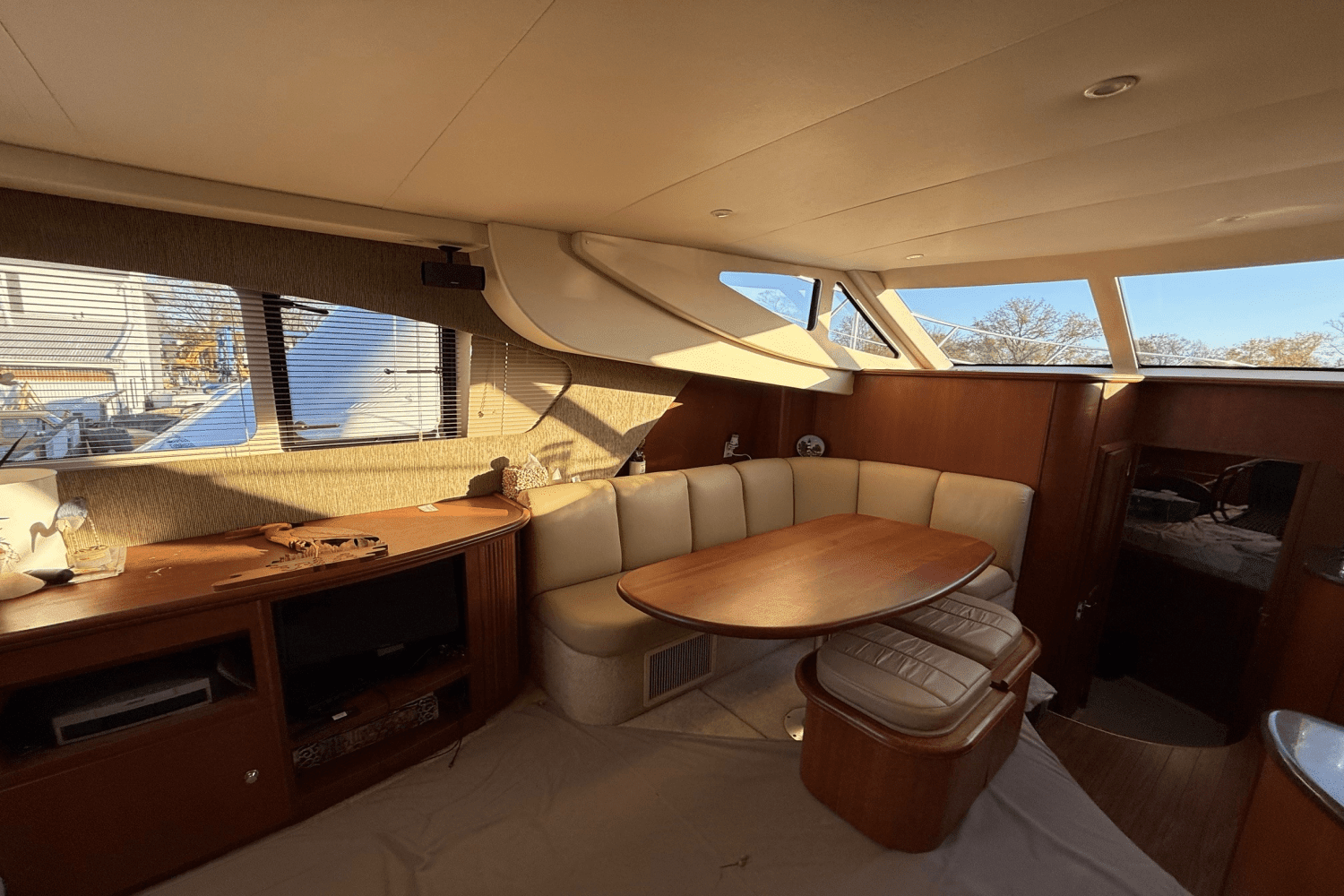2004 Silverton
                                                             39 MOTOR YACHT Image Thumbnail #23