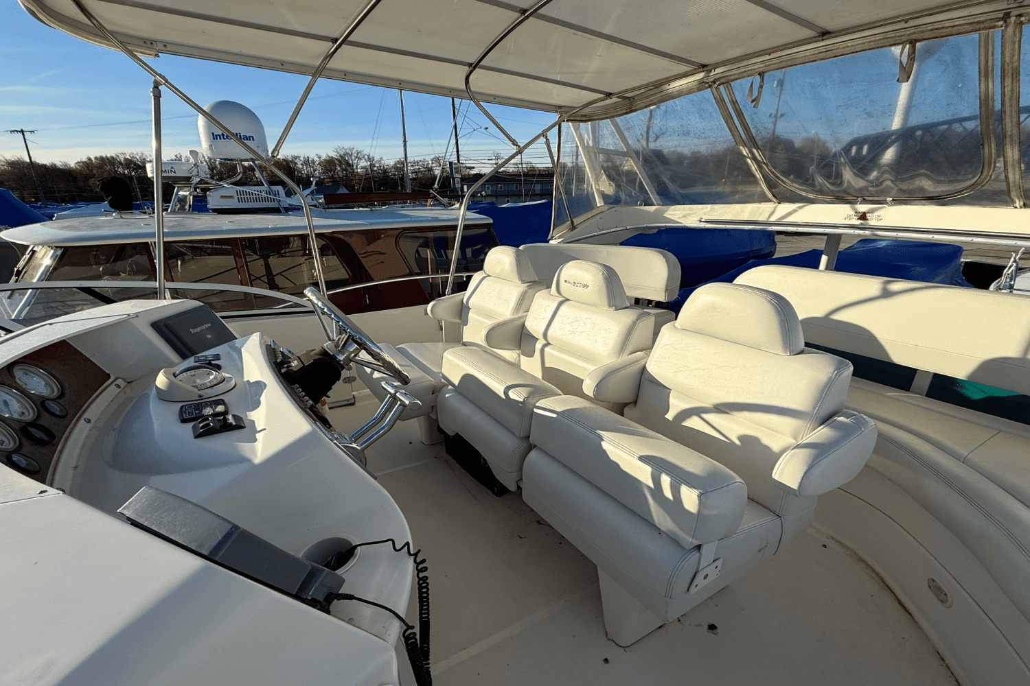 2004 Silverton
                                                             39 MOTOR YACHT Image Thumbnail #11