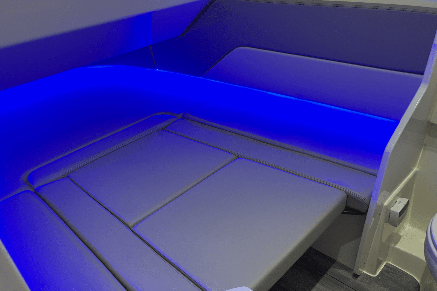2023 Scout 330 LXF Image Thumbnail #48