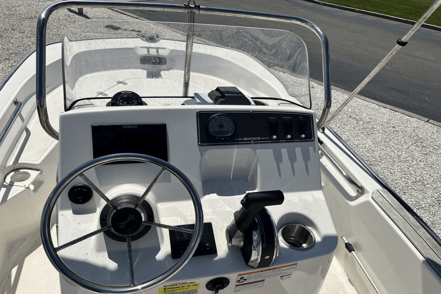 2023 Boston Whaler 150 MONTAUK Image Thumbnail #4