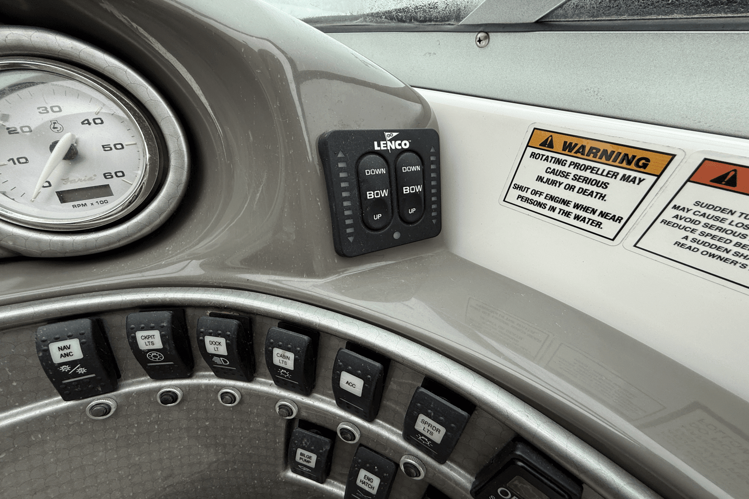 2015 Rinker CAPTIVA 276BR Image Thumbnail #9