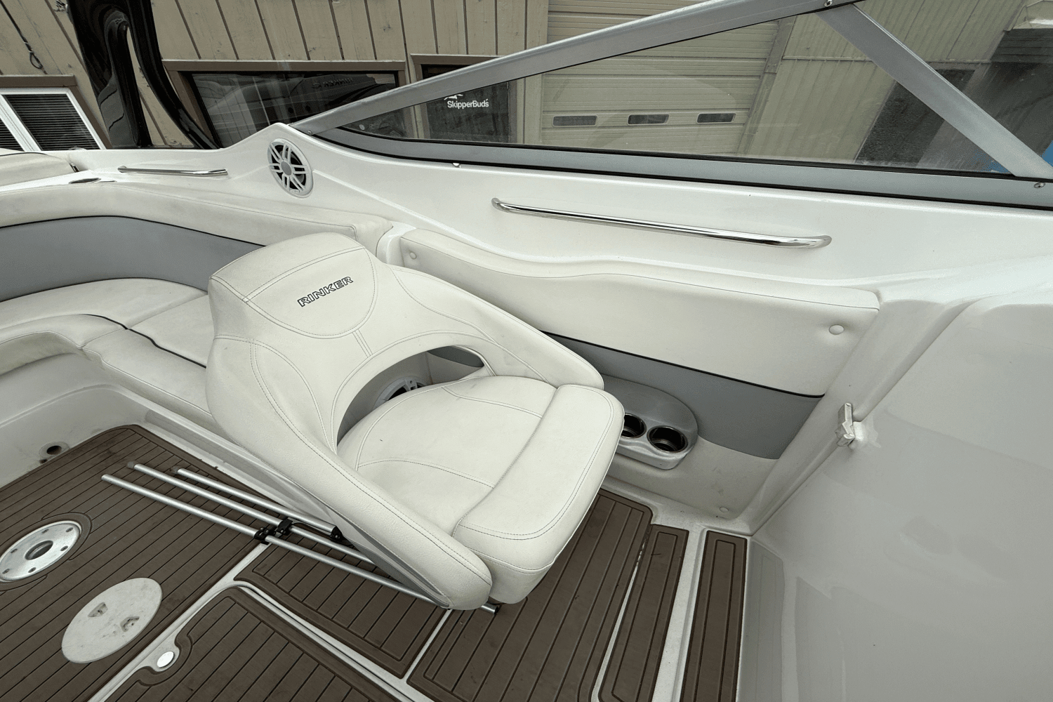 2015 Rinker CAPTIVA 276BR Image Thumbnail #17