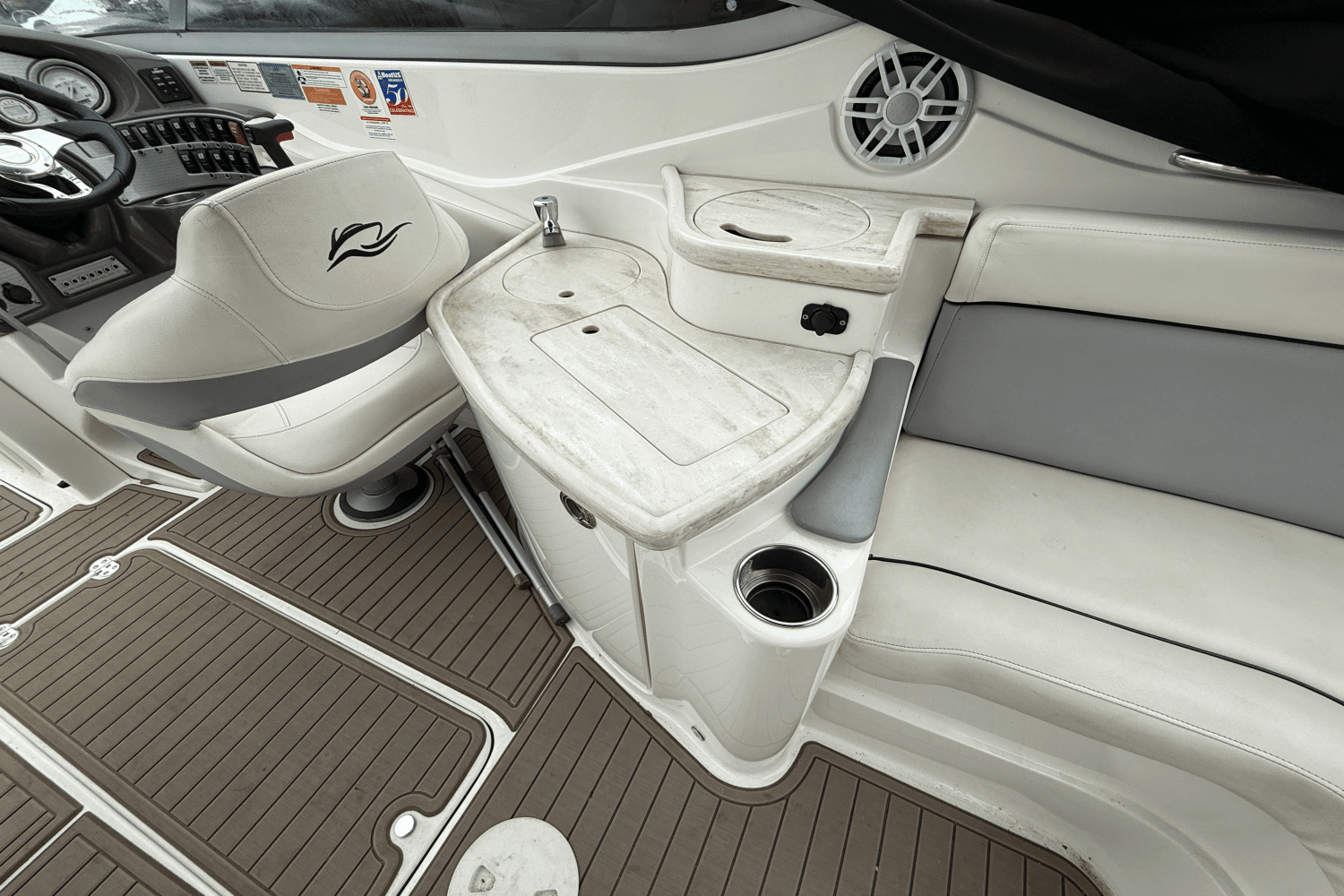 2015 Rinker CAPTIVA 276BR Image Thumbnail #19