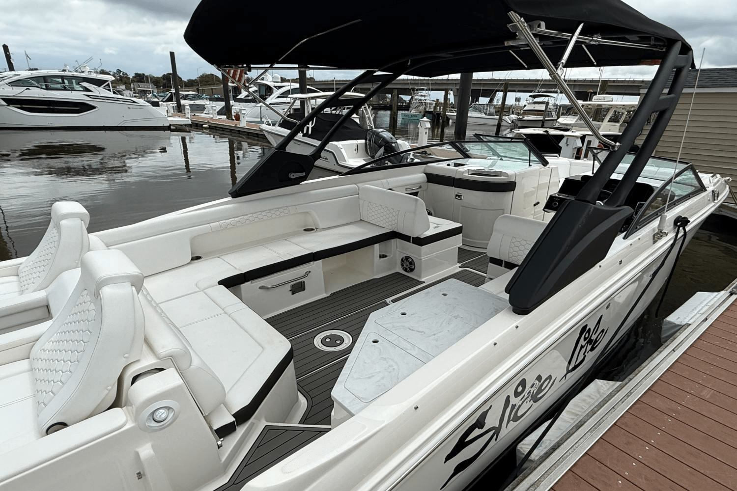 2024 Sea Ray 290 SDX OB Image Thumbnail #23