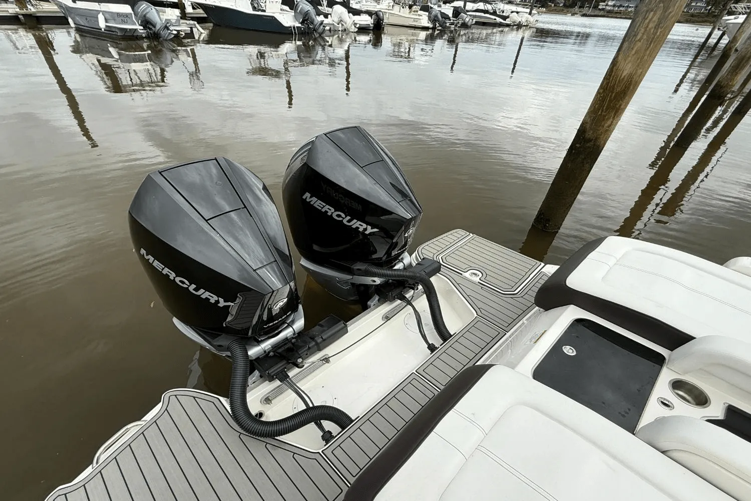 2024 Sea Ray 290 SDX OB Image Thumbnail #4