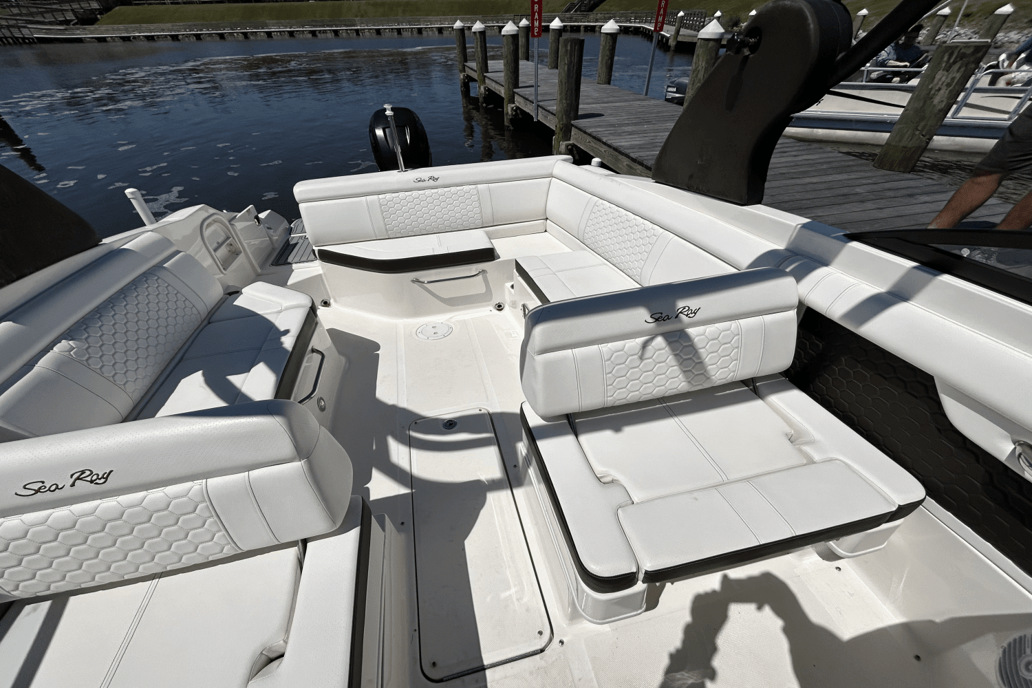 2018 Sea Ray 270 SD-OB Image Thumbnail #15