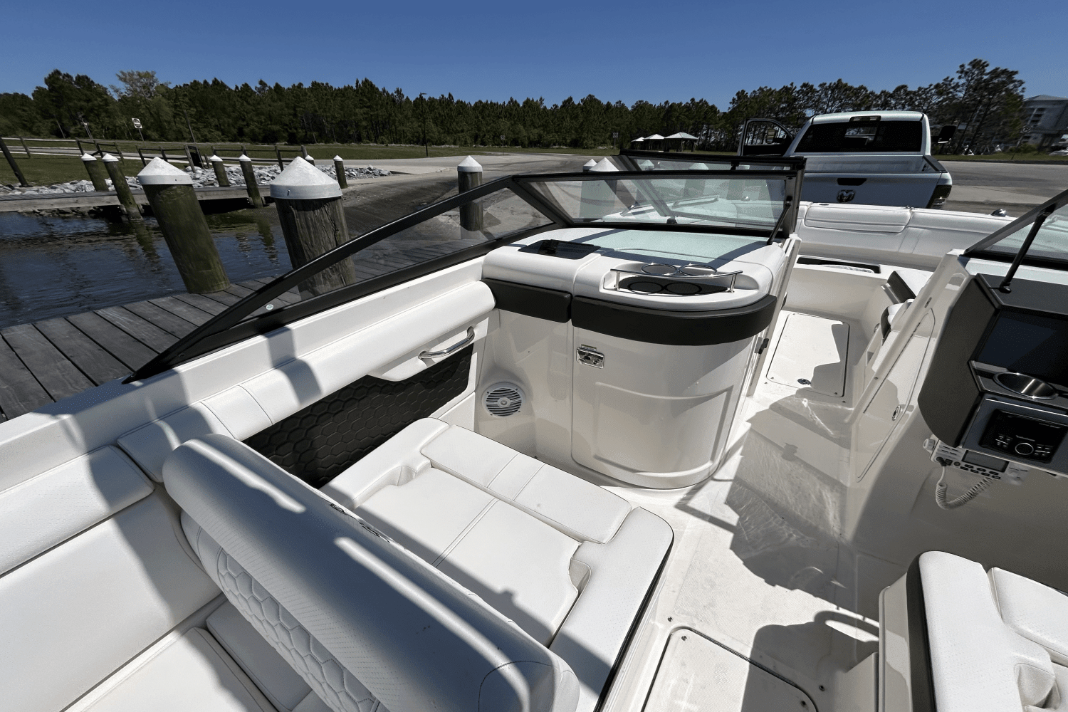 2018 Sea Ray 270 SD-OB Image Thumbnail #13