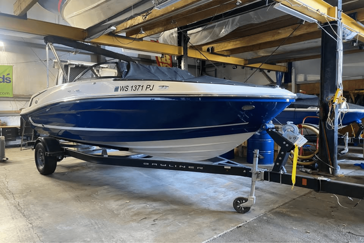 2021 Bayliner VR5 Bowrider I/O Image Thumbnail #2