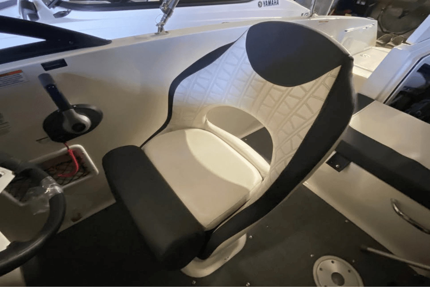 2021 Bayliner VR5 Bowrider I/O Image Thumbnail #6