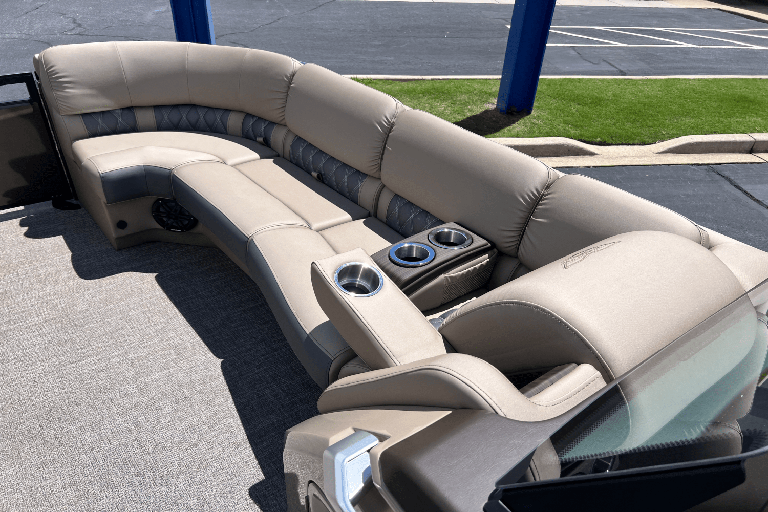 2025 Bennington 25 QSB Image Thumbnail #13