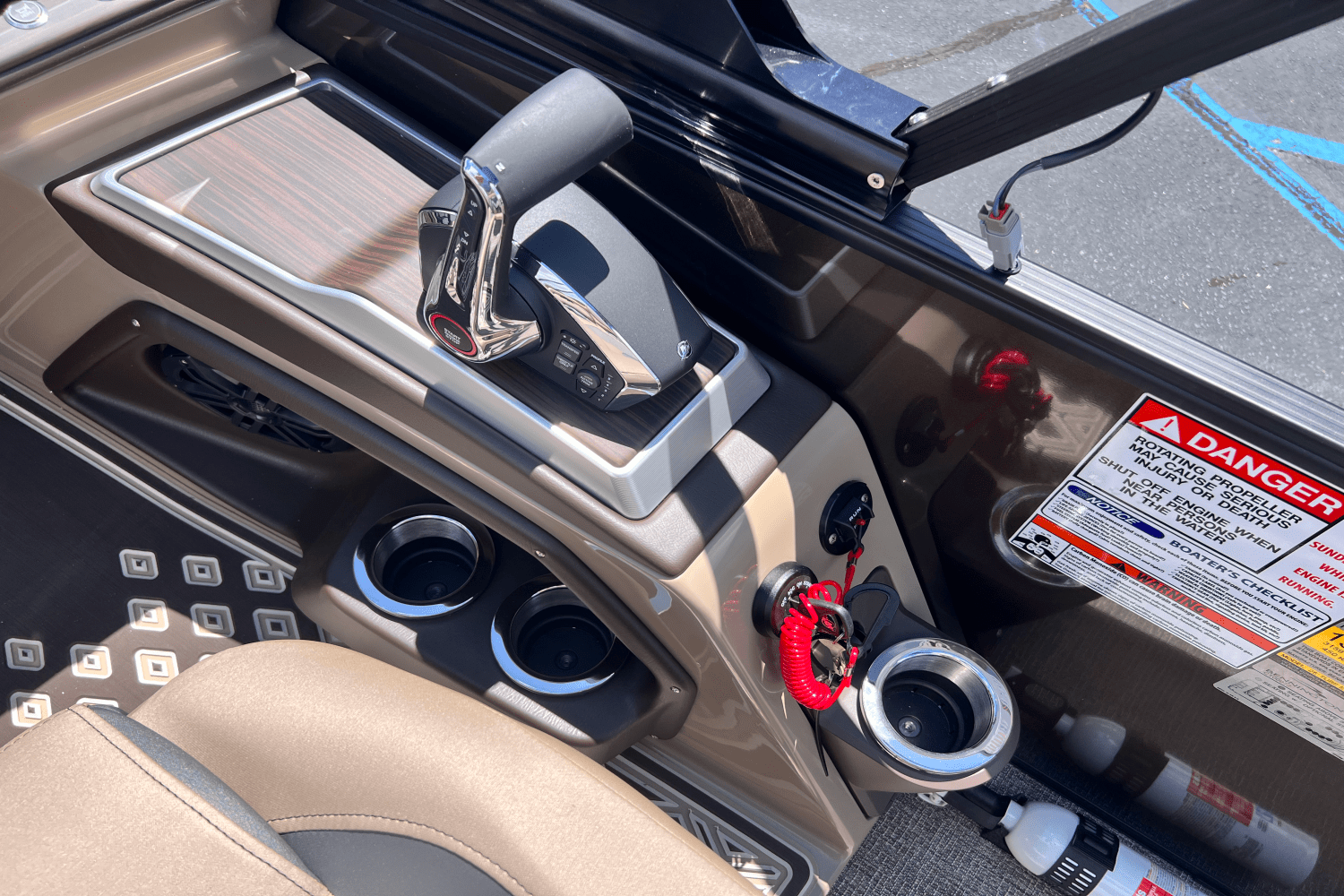 2025 Bennington 25 QSB Image Thumbnail #11