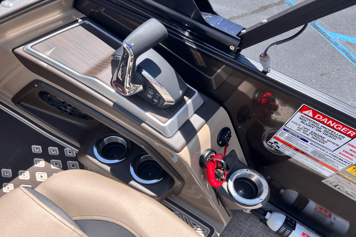 2025 Bennington 25 QSB Image Thumbnail #11