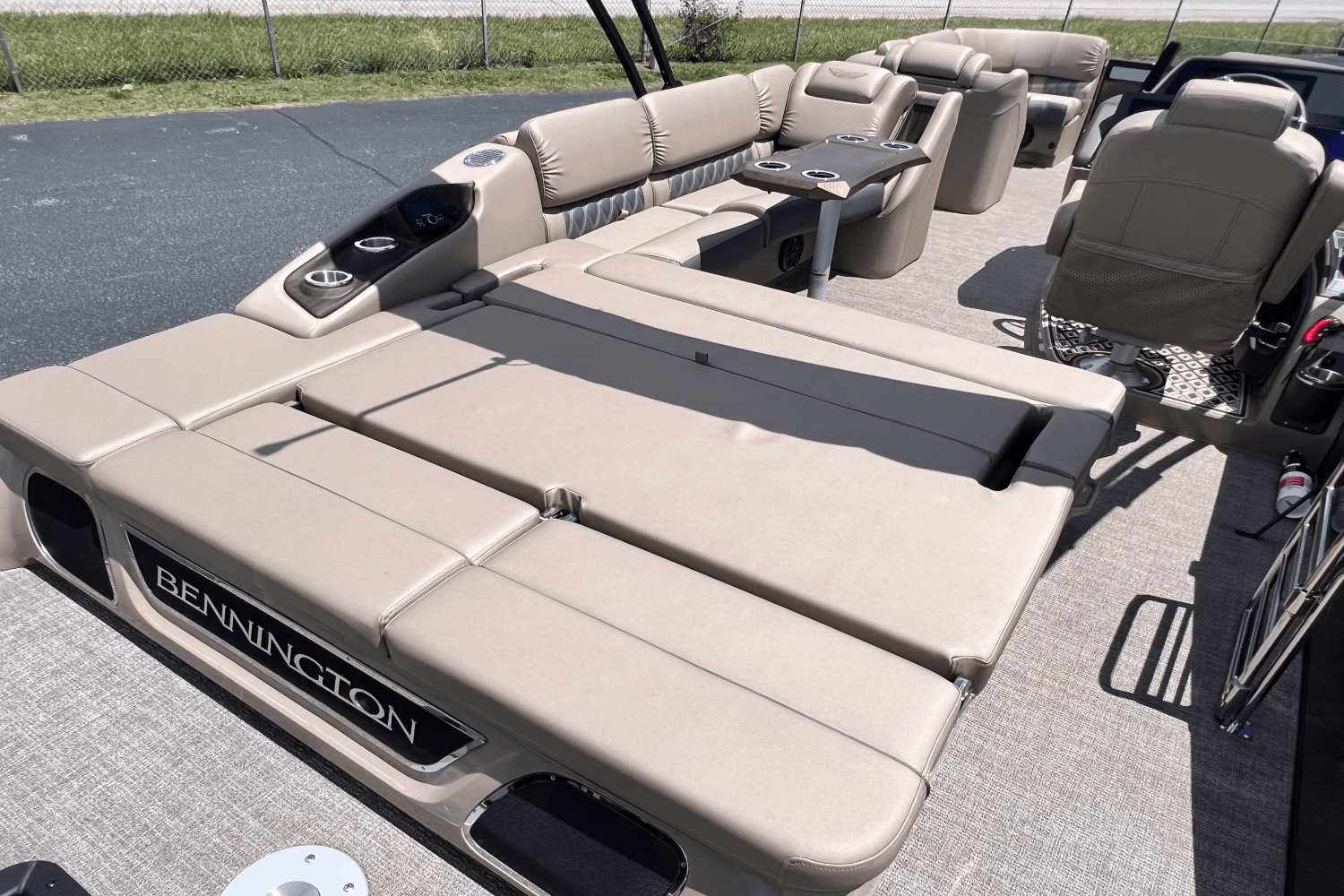 2025 Bennington 25 QSB Image Thumbnail #23