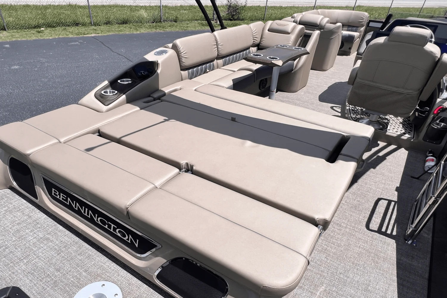 2025 Bennington 25 QSB Image Thumbnail #23