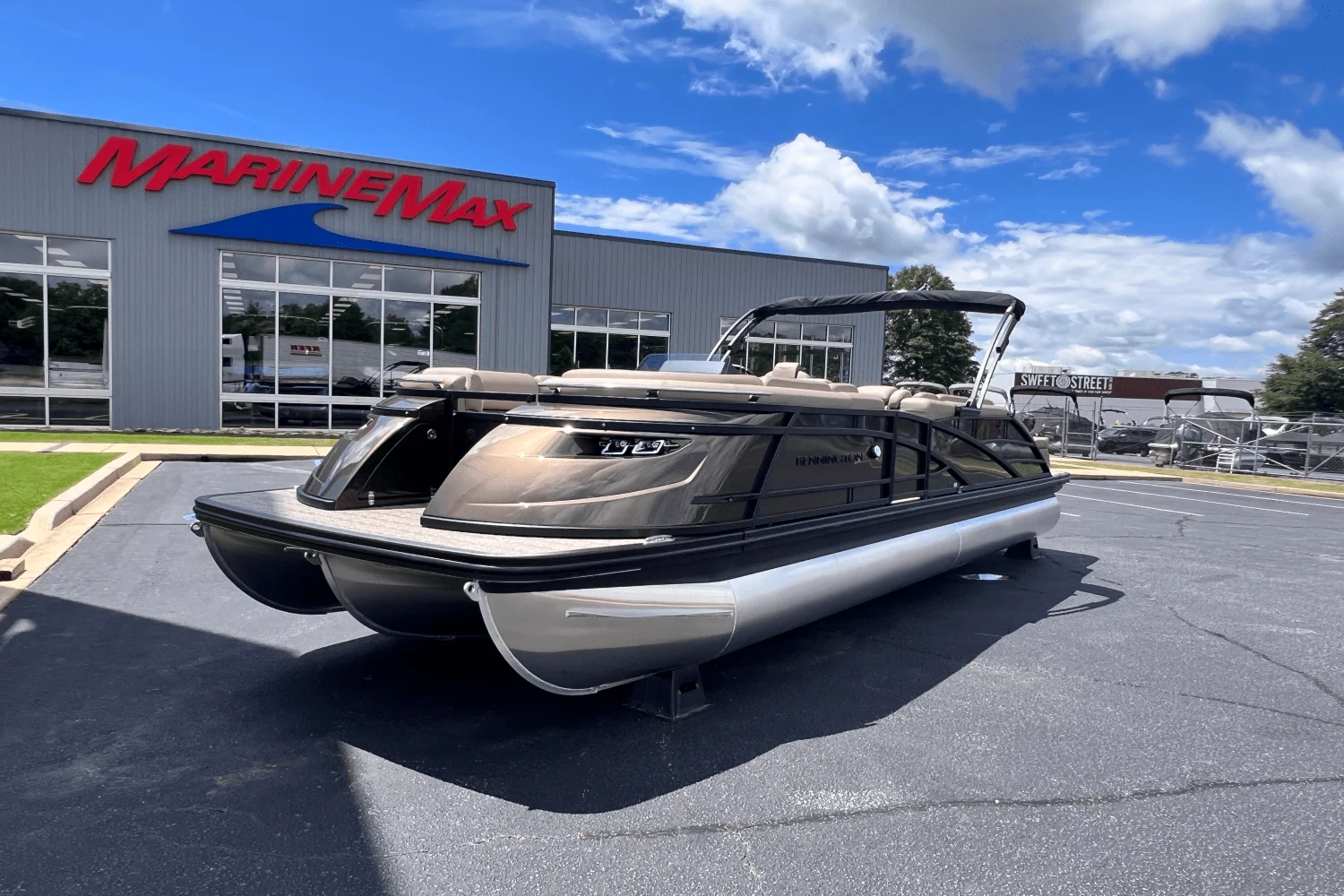 2025 Bennington 25 QSB Image Thumbnail #3