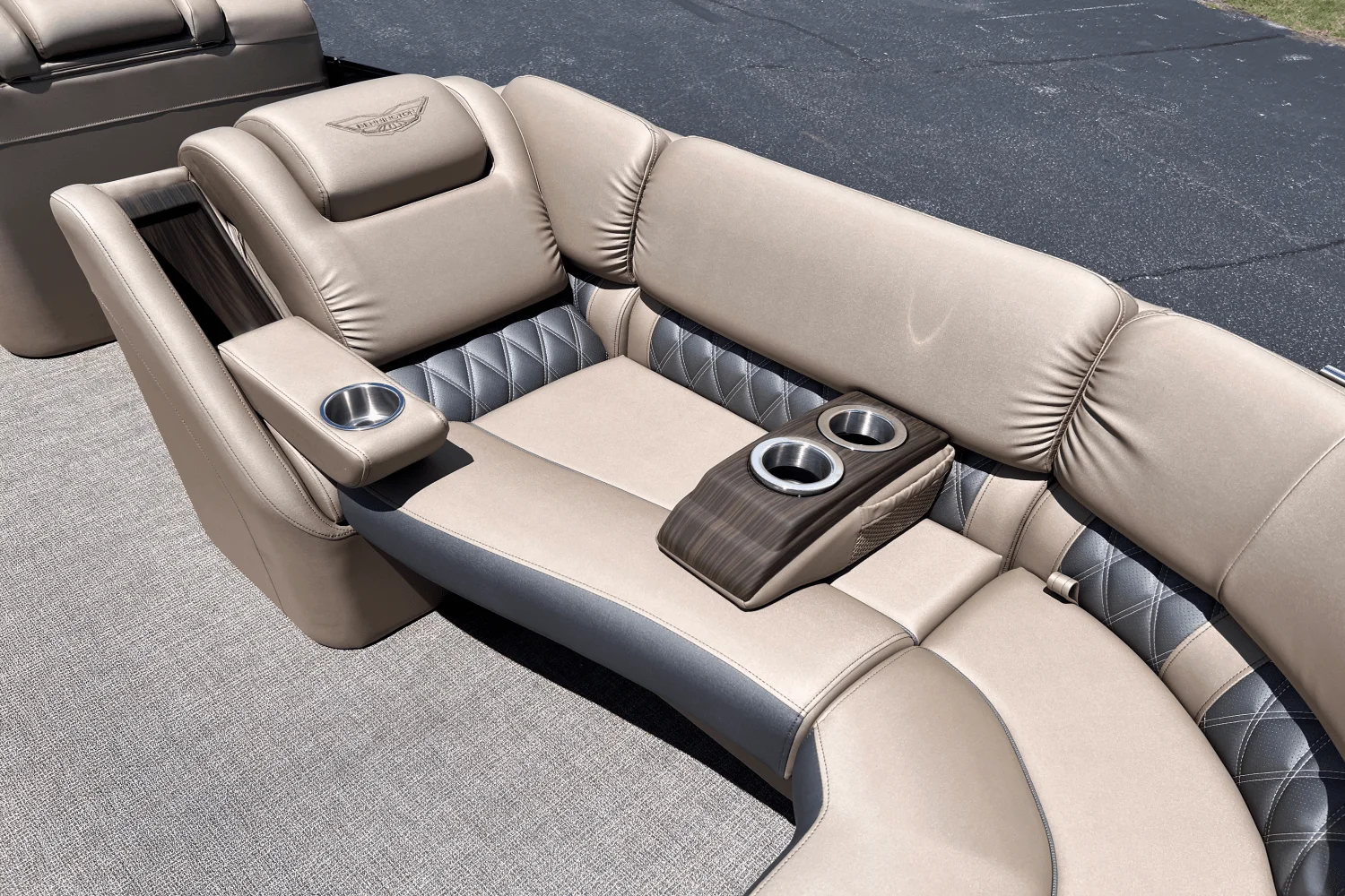 2025 Bennington 25 QSB Image Thumbnail #16