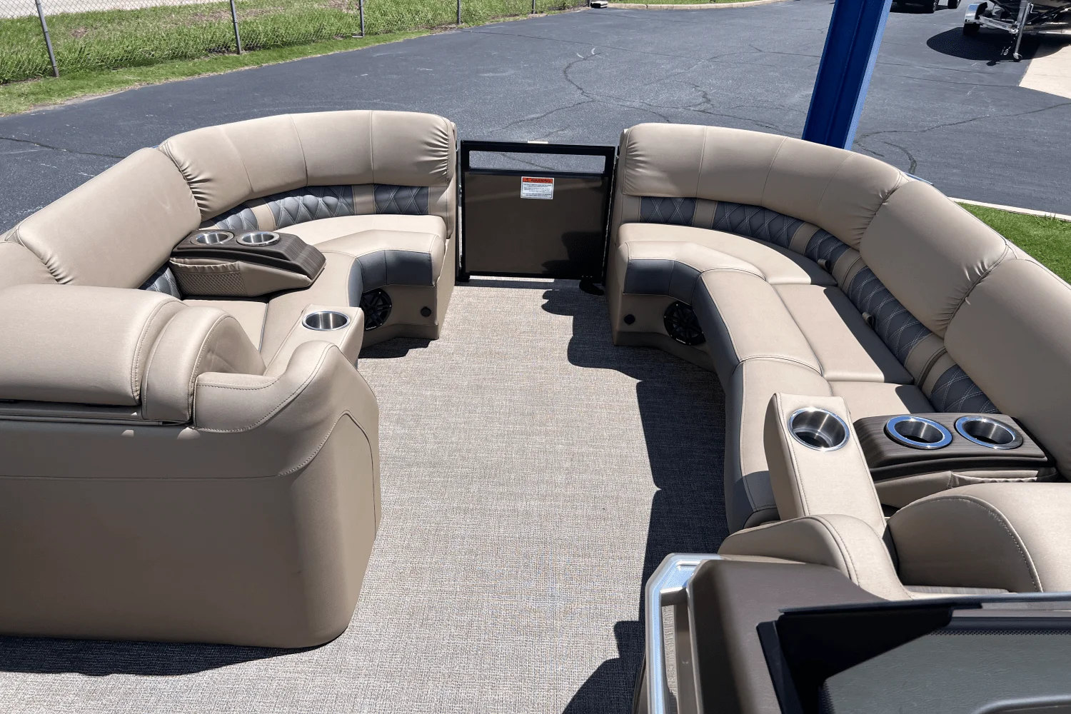 2025 Bennington 25 QSB Image Thumbnail #12