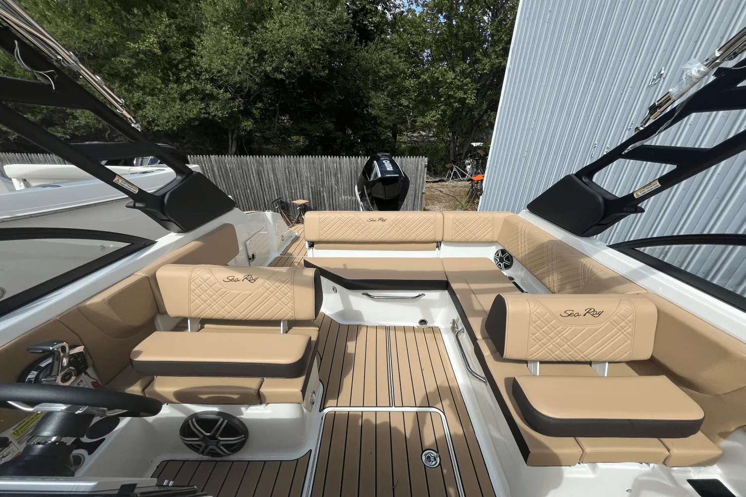 2026 Sea Ray SDX 230 Outboard Image Thumbnail #8