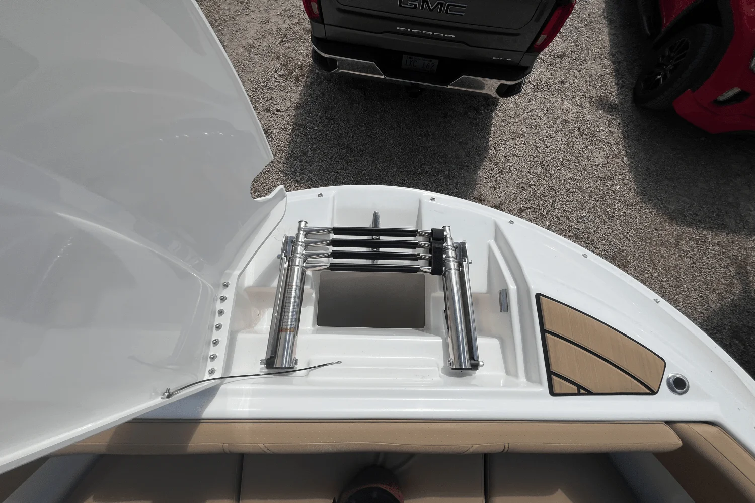 2026 Sea Ray SDX 230 Outboard Image Thumbnail #19