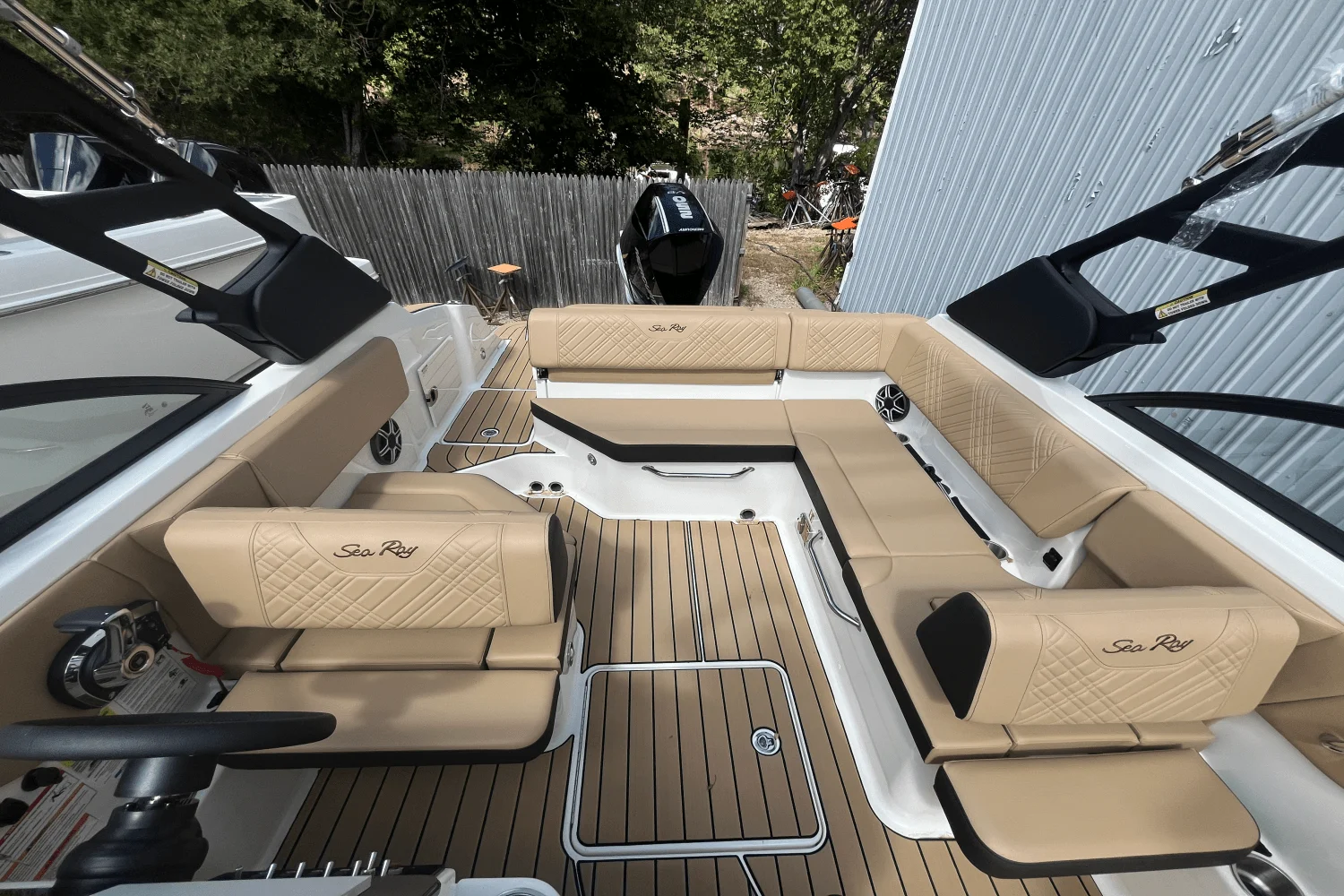 2026 Sea Ray SDX 230 Outboard Image Thumbnail #11