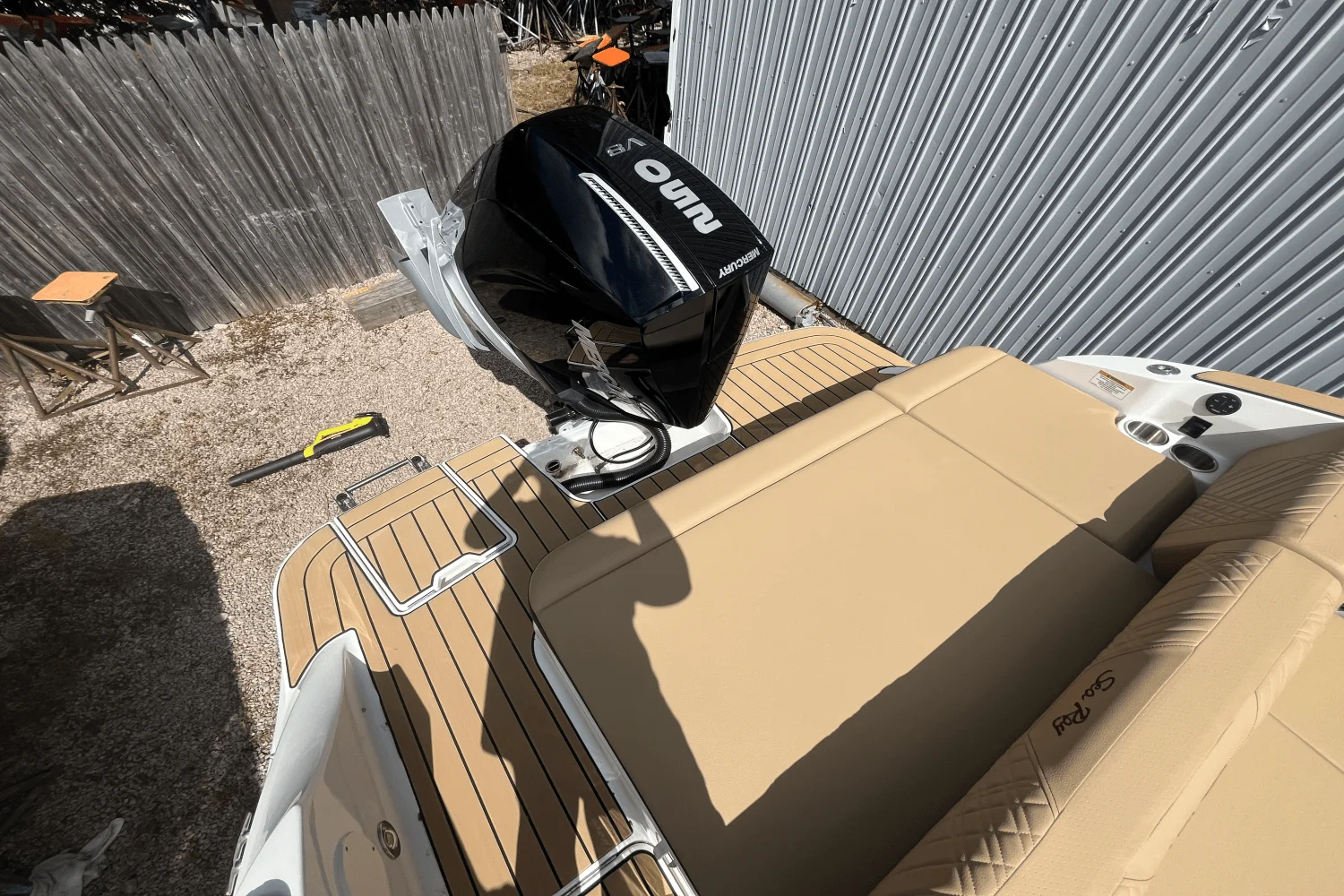 2026 Sea Ray SDX 230 Outboard Image Thumbnail #4