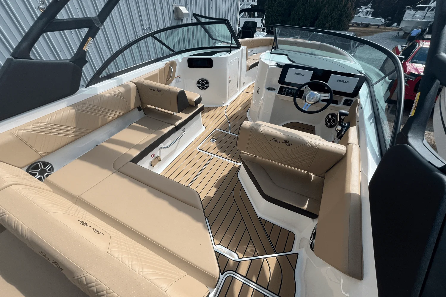 2026 Sea Ray SDX 230 Outboard Image Thumbnail #7