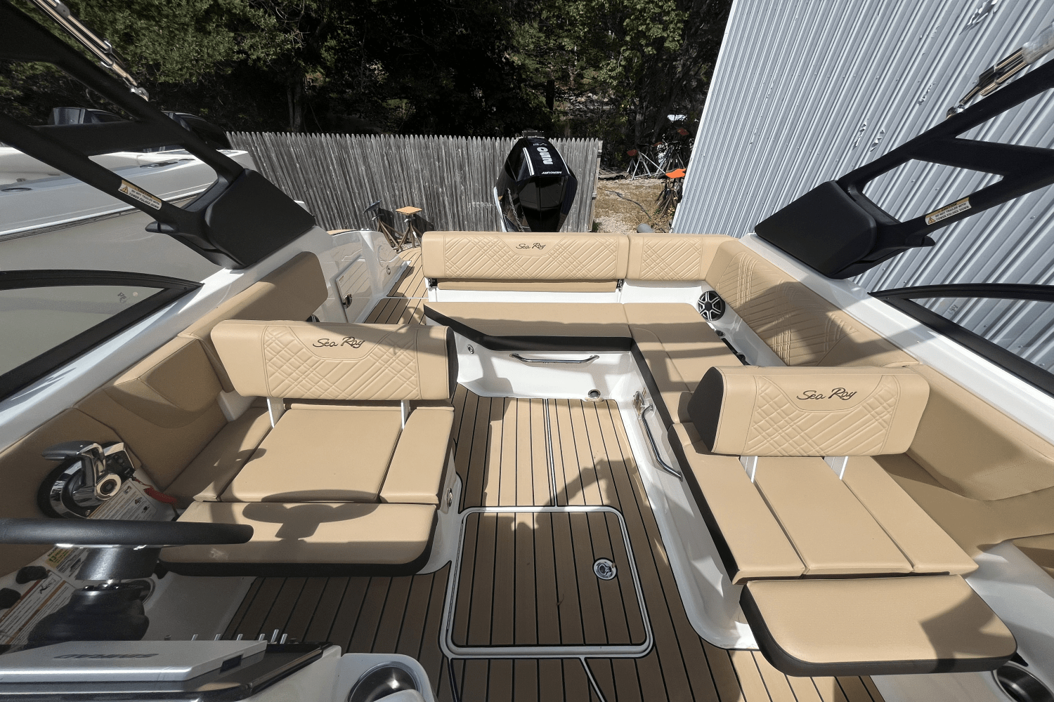 2026 Sea Ray SDX 230 Outboard Image Thumbnail #9