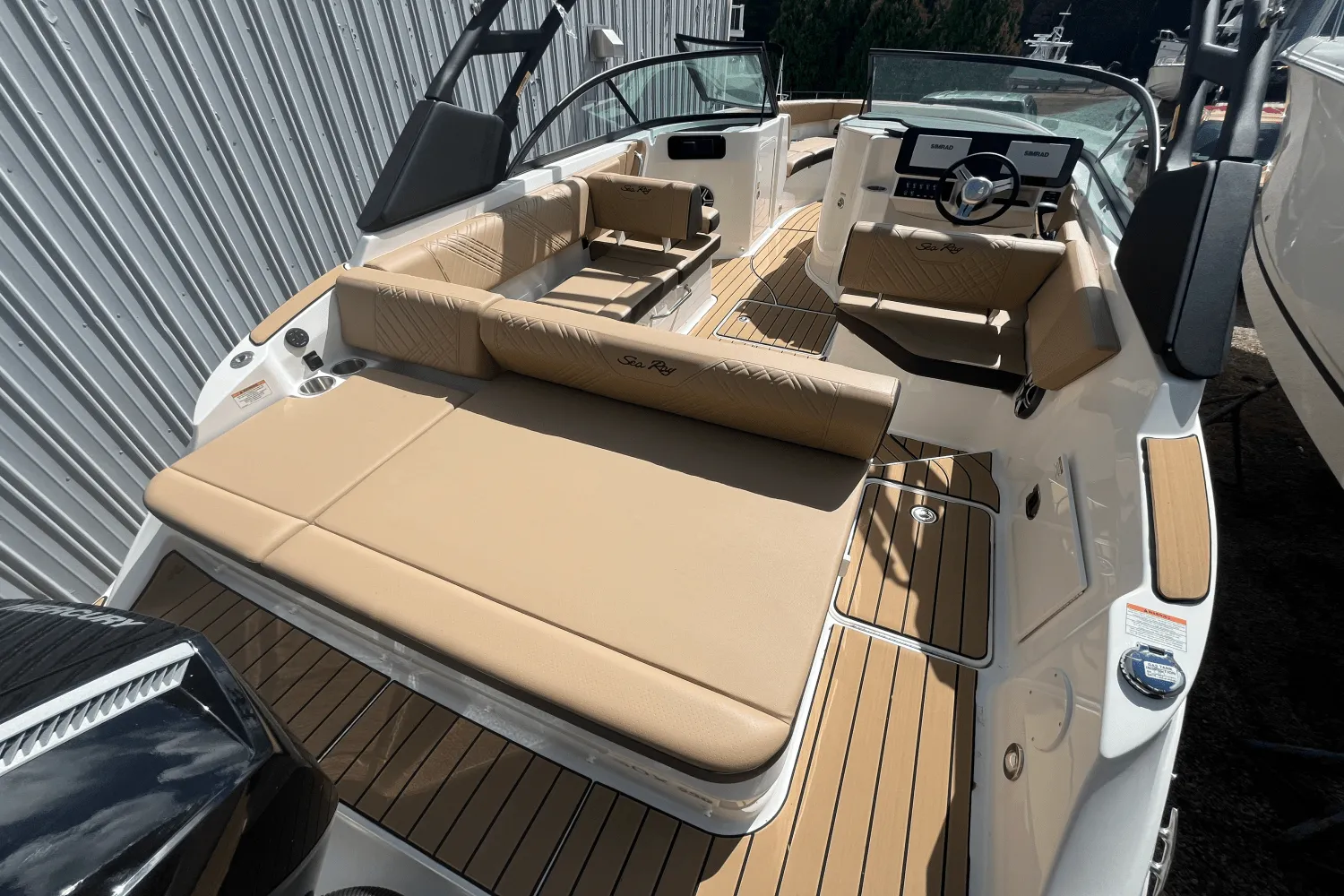 2026 Sea Ray SDX 230 Outboard Image Thumbnail #5