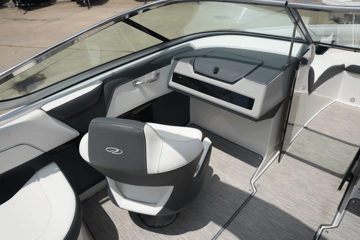 2019 Regal 2300 Image Thumbnail #14