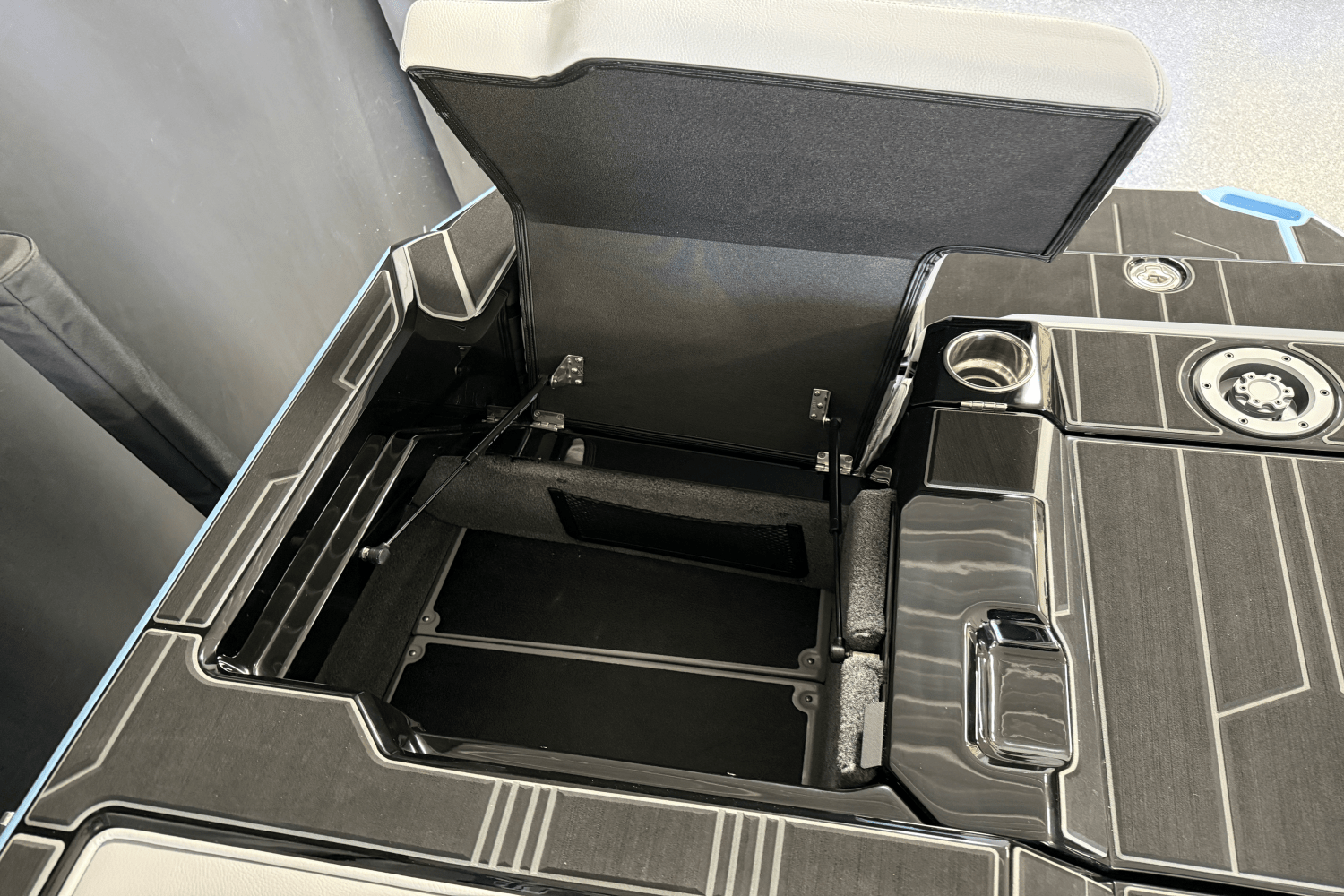 2025 Supra SA Image Thumbnail #32