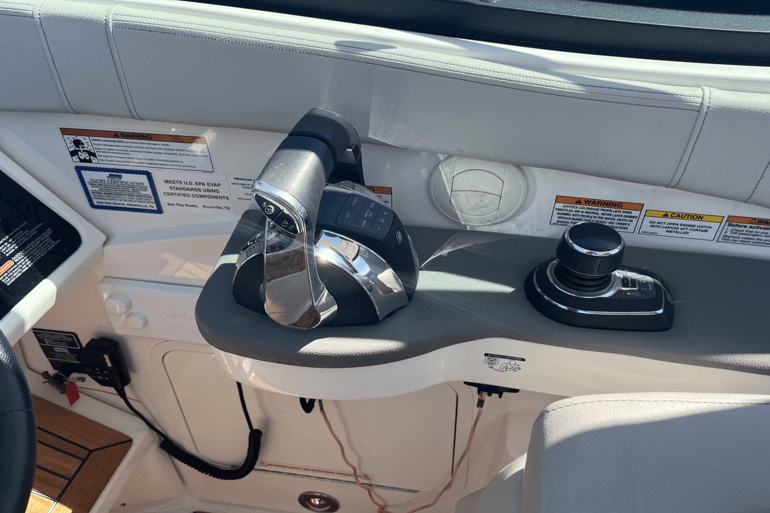 2021 Sea Ray Sundancer 320 Image Thumbnail #10