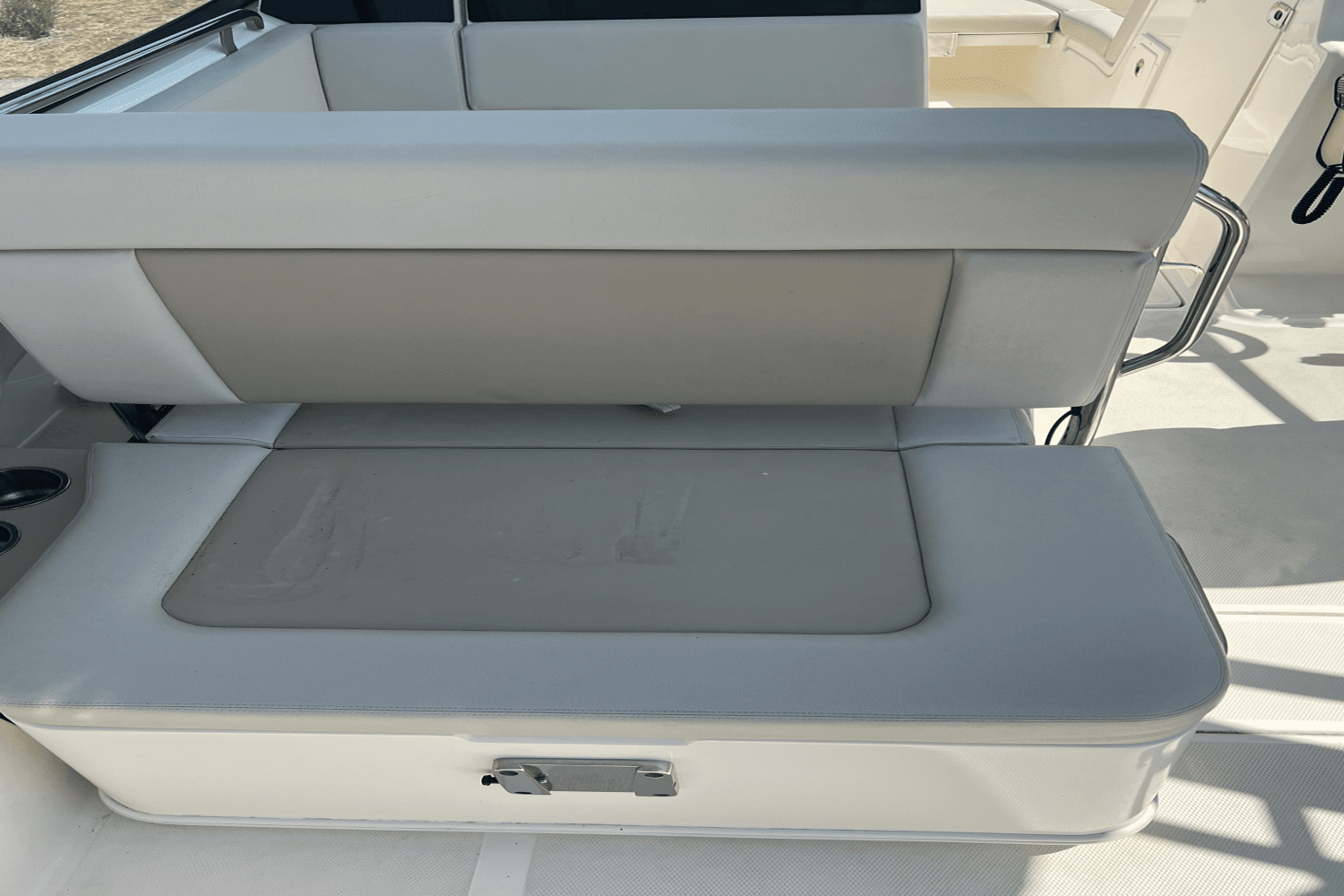 2022 Boston Whaler 240 VANTAGE Image Thumbnail #8