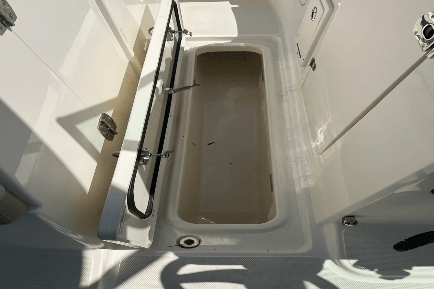 2022 Boston Whaler 240 VANTAGE Image Thumbnail #22