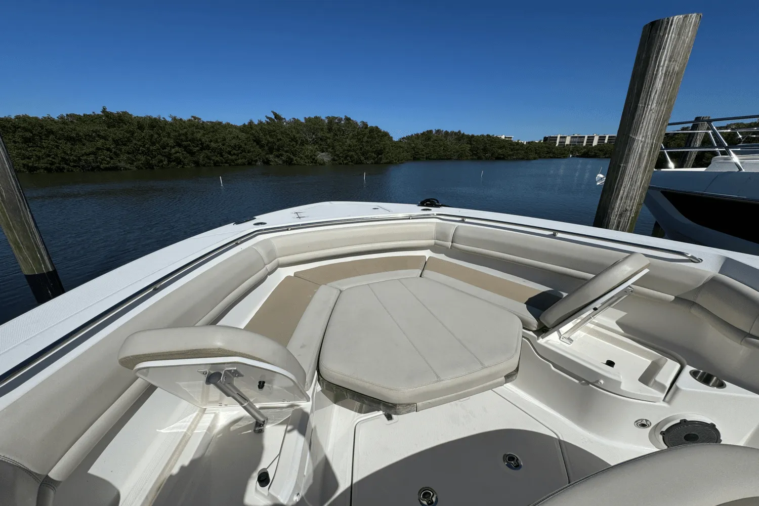 2021 Boston Whaler 380 Outrage Image Thumbnail #34