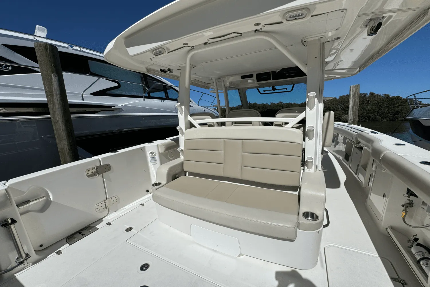 2021 Boston Whaler 380 Outrage Image Thumbnail #16