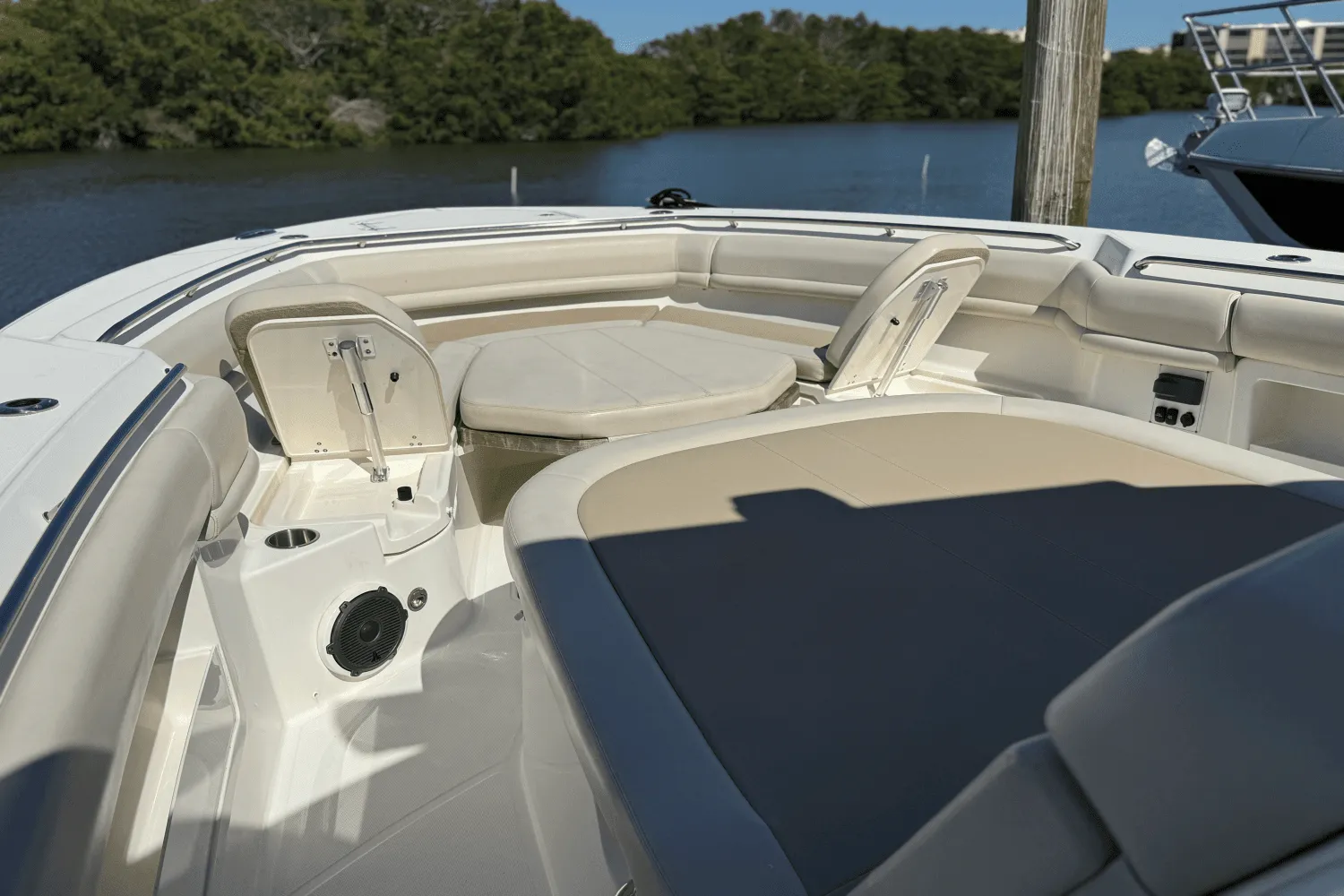 2021 Boston Whaler 380 Outrage Image Thumbnail #33