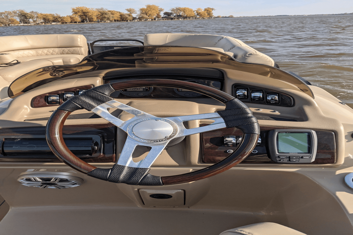 2015 Bennington 2550 GSR TRITOON Image Thumbnail #8
