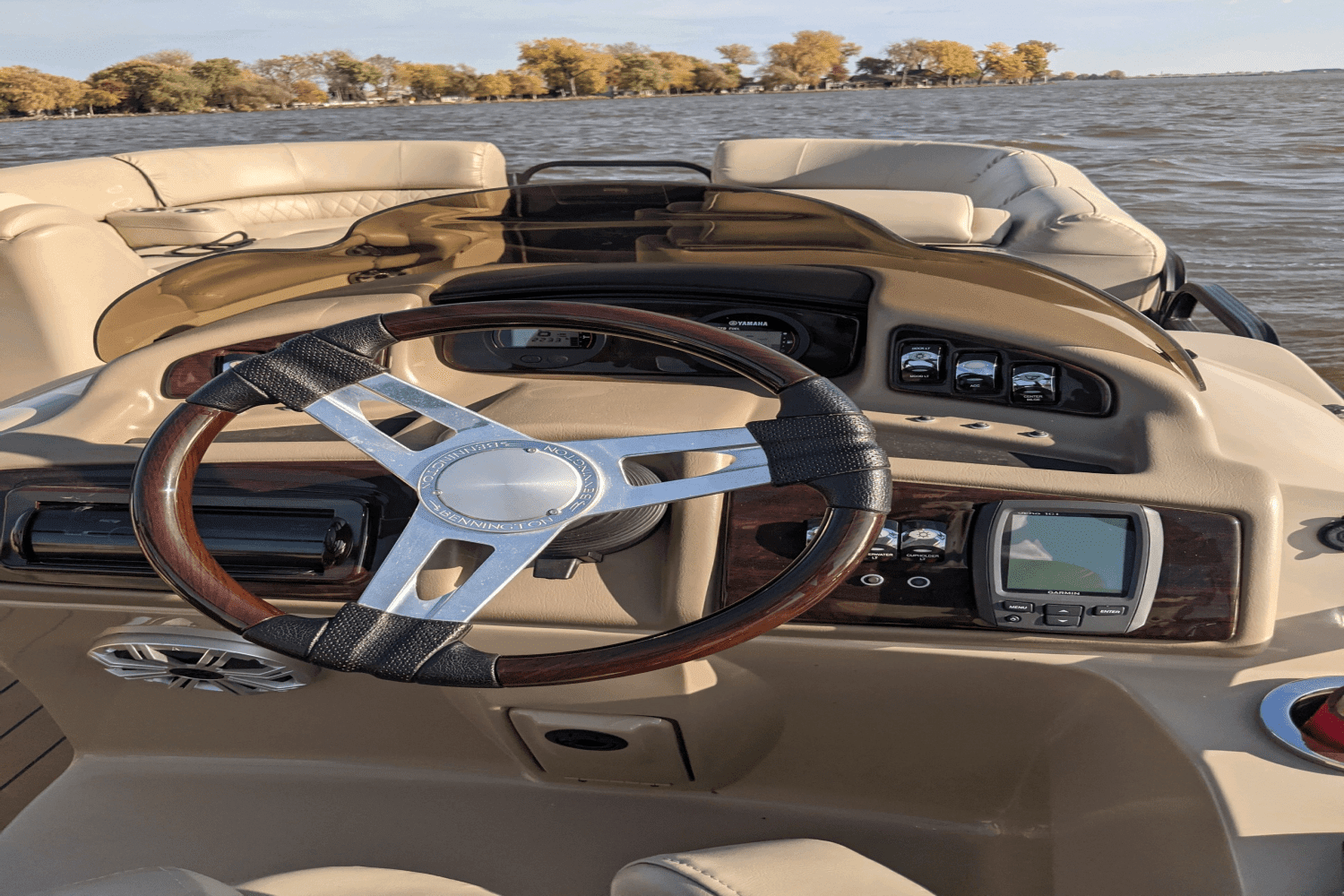 2015 Bennington 2550 GSR TRITOON Image Thumbnail #11
