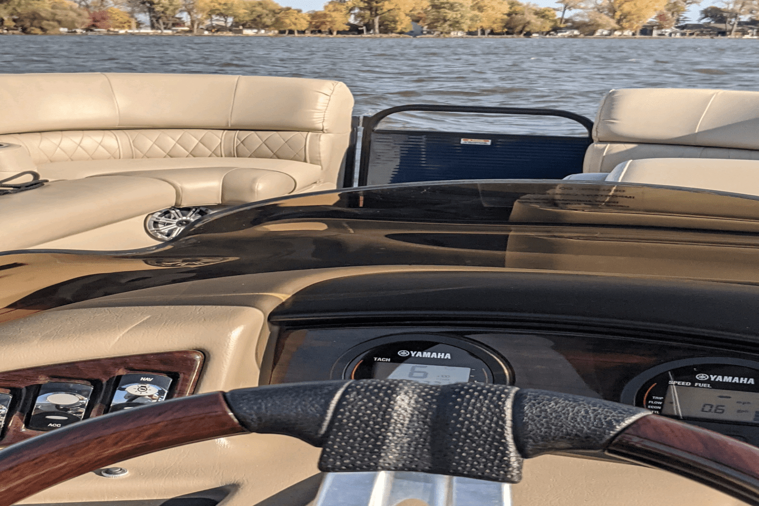 2015 Bennington 2550 GSR TRITOON Image Thumbnail #9