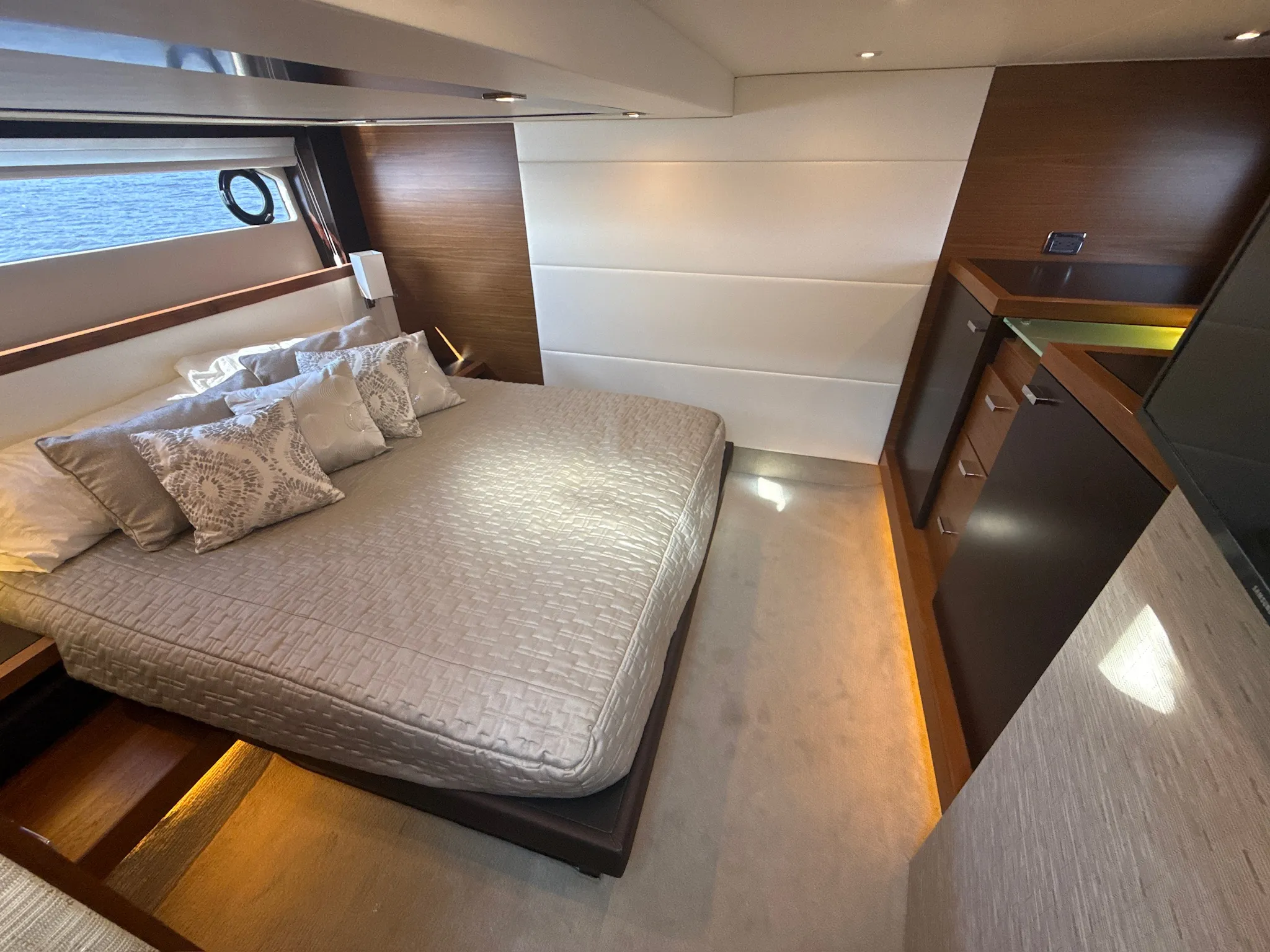 2018 Tiara Yachts 53 COUPE Image Thumbnail #34